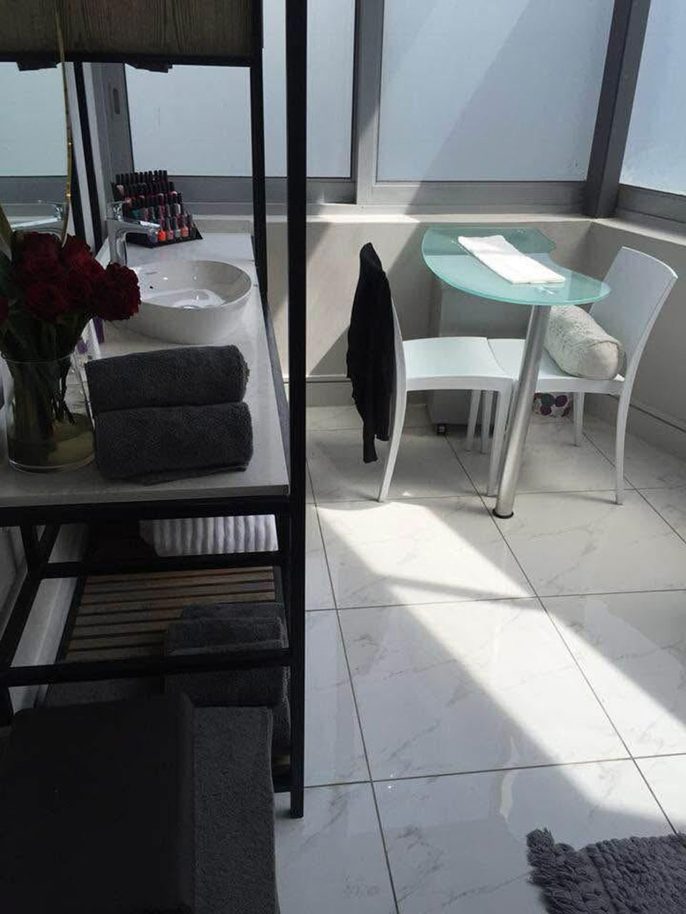 Nicky's Relaxing Spa Treatment 